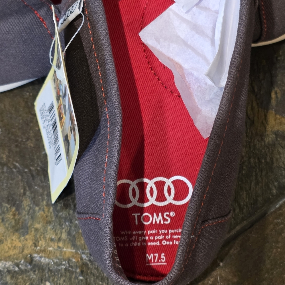 Toms Audi Limited Edition (Ash/Red) Slip-On Shoes. Men's 7.5.  NWT. - Picture 6 of 7